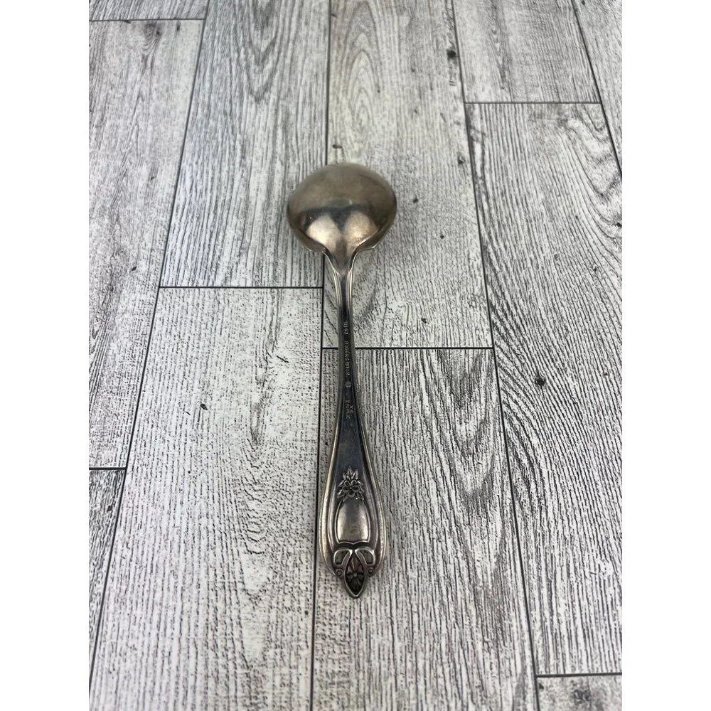 1847 Rodgers Bros XS Triple Silver Plate Sugar Spoon Old Colony